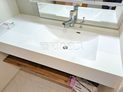 洗面室　【東久留米市柳窪４丁目】