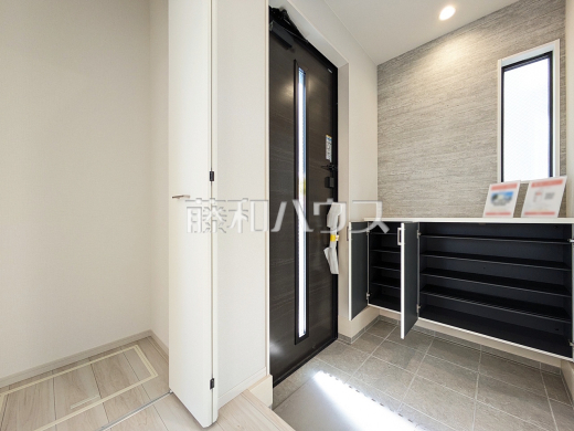 3号棟　玄関　【和光市白子３丁目】