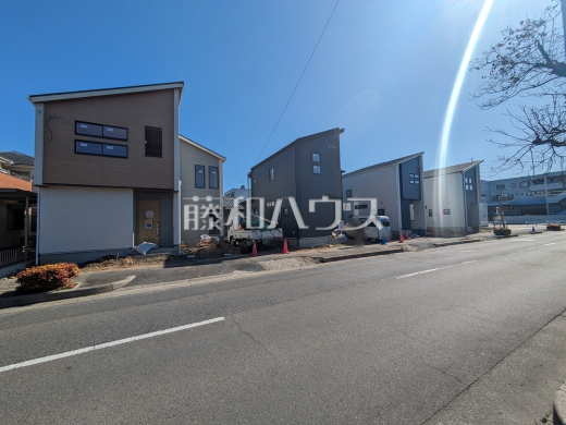 接道状況および現場風景　【春日井市西高山町２丁目】