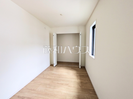 リビング　【福岡市東区香住ヶ丘５丁目】