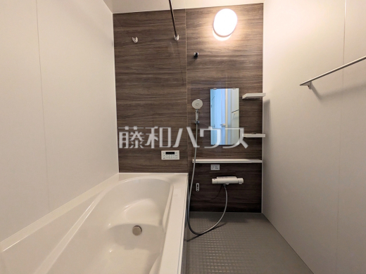 ご家族で入れる1坪タイプの浴室、ご家族の第二の憩いの場所に！　浴室　【福岡市東区香住ヶ丘５丁目】