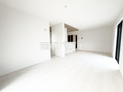 3号棟　リビング　【清瀬市旭が丘１丁目】