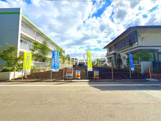 現地写真　【日野市多摩平３丁目】周辺は落ち着いた雰囲気の住宅地です。小さなお子様がいるご家庭も安心です。