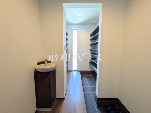 2号棟　玄関　【三鷹市北野２丁目】