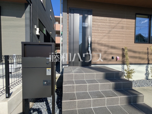 3号棟　玄関　【三鷹市北野２丁目】