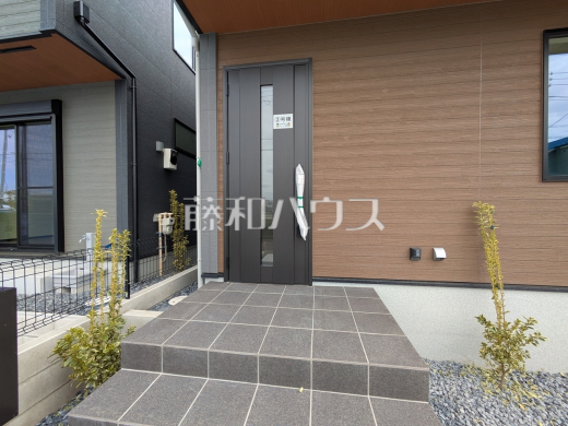 3号棟　玄関　【三鷹市北野２丁目】