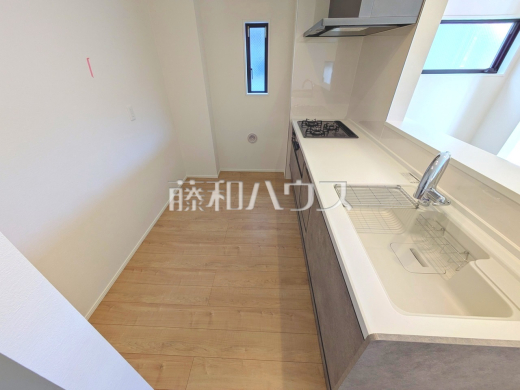 1号棟　キッチン　【立川市錦町２丁目】