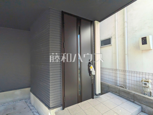 1号棟　玄関　【立川市錦町２丁目】
