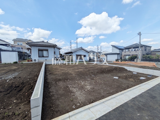 4号地　現地写真　【多摩市連光寺２丁目】 物件の事、諸費用の事など、小さな疑問も当社担当までお気軽にご連絡・ご相談下さい。 