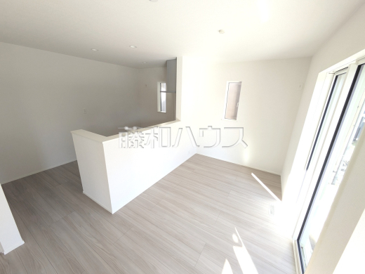 リビング　【西東京市北町３丁目】