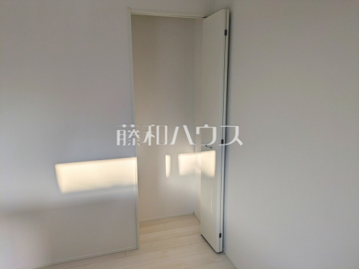 4号棟　収納　【府中市多磨町２丁目】