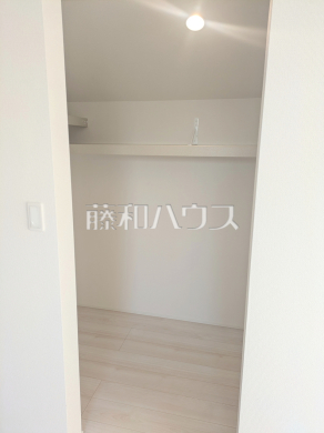 4号棟　収納　【府中市多磨町２丁目】