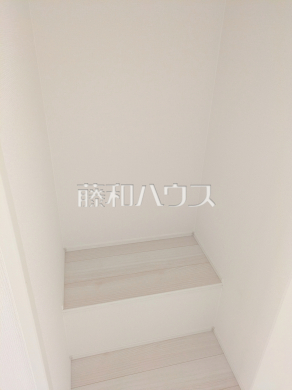 4号棟　収納　【府中市多磨町２丁目】