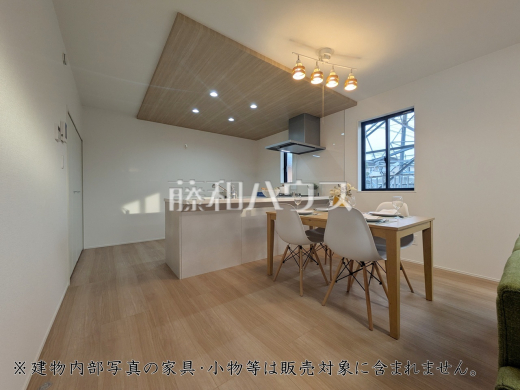 6号棟　リビング　【府中市多磨町２丁目】