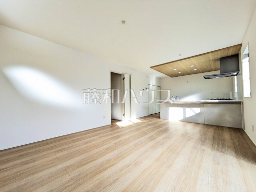 6号棟　リビング　【府中市多磨町２丁目】