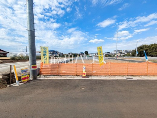 1号地　現地写真　【東久留米市下里１丁目】 周辺環境はもちろん、日当たりや設備仕様など、実際に行ってみないと分からないことも多くございます。営業担当がご案内いたしますので、お気軽にお問い合わせください。