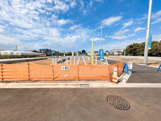 2号地　現地写真　【東久留米市下里１丁目】 周辺環境はもちろん、日当たりや設備仕様など、実際に行ってみないと分からないことも多くございます。営業担当がご案内いたしますので、お気軽にお問い合わせください。