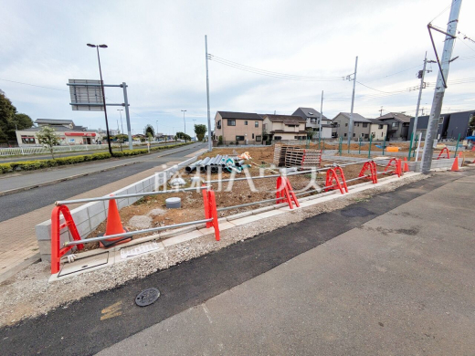 接道状況および現場風景　【西東京市中町６丁目】 物件の事、諸費用の事など、小さな疑問もお気軽にご連絡・ご相談下さい。 