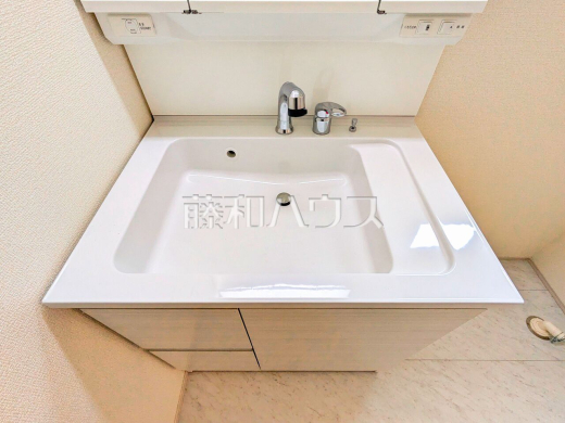 洗面室　【東久留米市中央町３丁目】