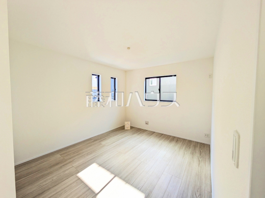 居室　【福岡市東区名島３丁目】