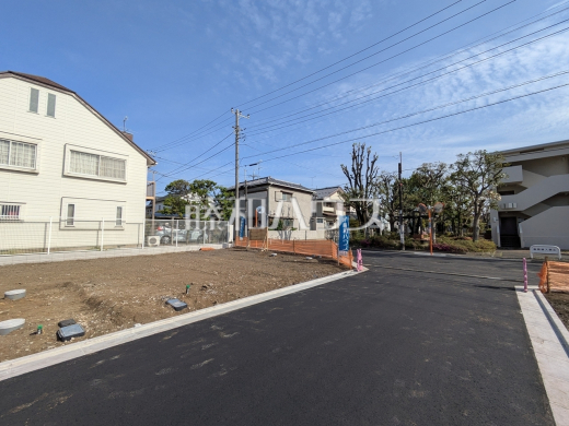 接道状況および現場風景　【三鷹市上連雀９丁目】