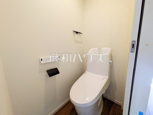 1号棟　トイレ　【調布市八雲台１丁目】