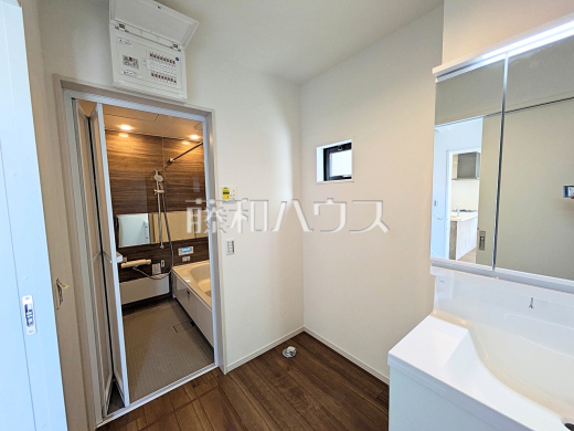 1号棟　洗面室　【調布市八雲台１丁目】