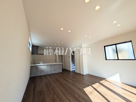 1号棟　リビング　【調布市八雲台１丁目】