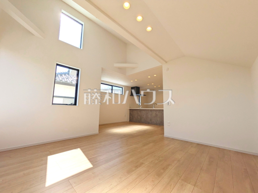 ≪ リビング(2号棟) ≫　【府中市分梅町１丁目】