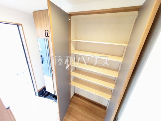 C号棟　収納　【日野市大字石田】