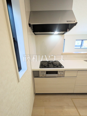 1号棟　コンロ、レンジフード　【朝霞市宮戸３丁目】