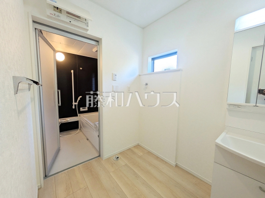 1号棟　洗面室　【朝霞市宮戸３丁目】