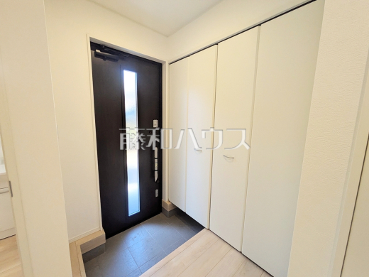 1号棟　玄関　【朝霞市宮戸３丁目】