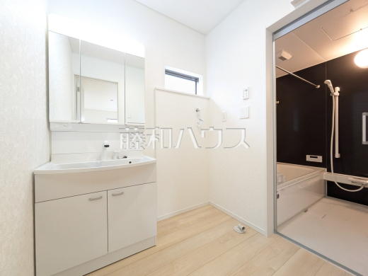 4号棟　洗面室　【朝霞市宮戸３丁目】