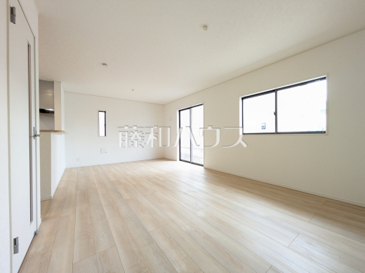 4号棟　リビング　【朝霞市宮戸３丁目】