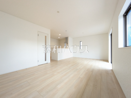 4号棟　リビング　【朝霞市宮戸３丁目】