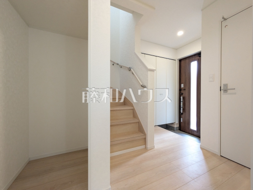 5号棟　玄関　【朝霞市宮戸３丁目】