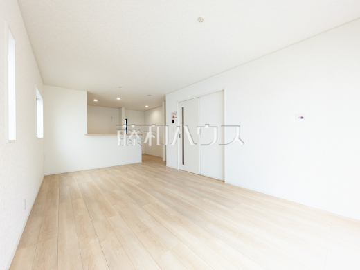 5号棟　リビング　【朝霞市宮戸３丁目】