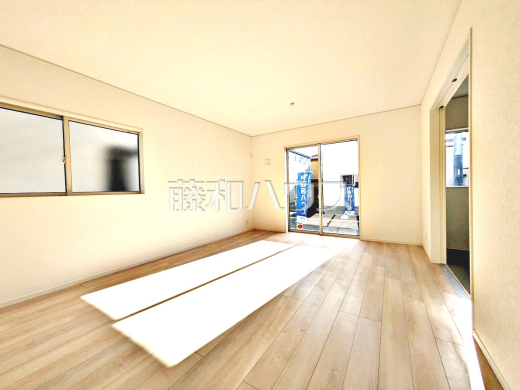 15号棟　リビング　【朝霞市宮戸３丁目】