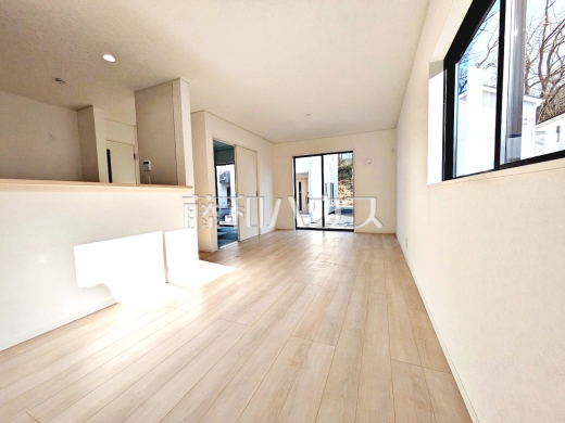 16号棟　リビング　【朝霞市宮戸３丁目】