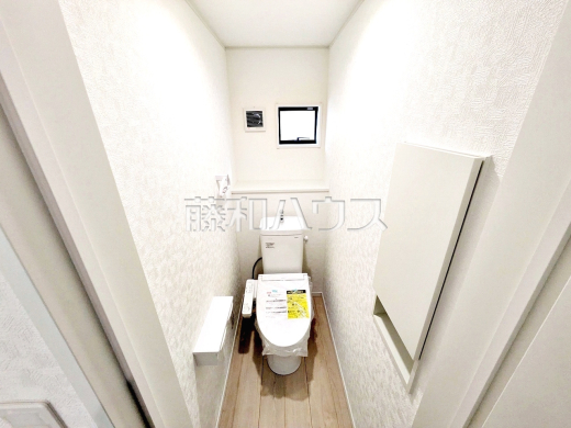 16号棟　トイレ　【朝霞市宮戸３丁目】