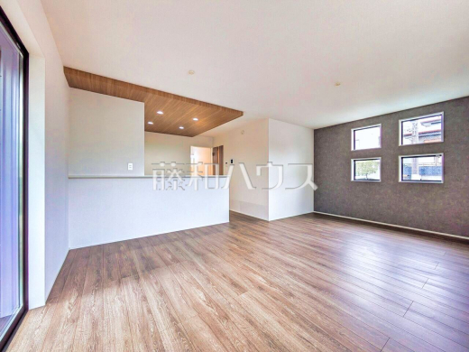 2号棟　リビング　【東久留米市前沢５丁目】