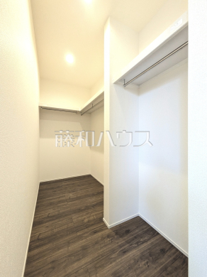 2号棟　ウォークインクローゼット　【東村山市久米川町３丁目】