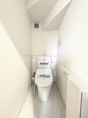 2号棟　トイレ　【東村山市久米川町３丁目】少ない水でも常にキレイを保ち、汚れが付きにくいトイレ！　