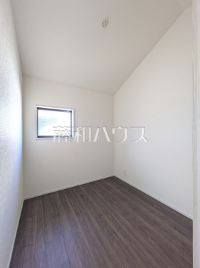 2号棟　ストレージルーム　【東村山市久米川町３丁目】書斎、子供の遊び場、クローゼットとして柔軟に活用できます。