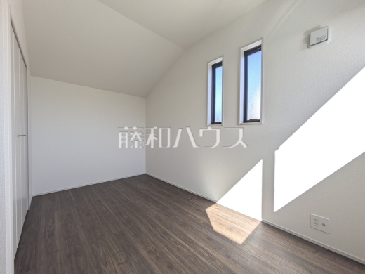 2号棟　居室　【東村山市久米川町３丁目】部屋の雰囲気や広さ・眺望・間取りの使い勝手など、是非一度、ご自身の目で確かめてみてください。　
