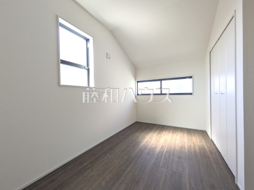 2号棟　居室　【東村山市久米川町３丁目】2面採光で明るく風通しの良いお部屋　