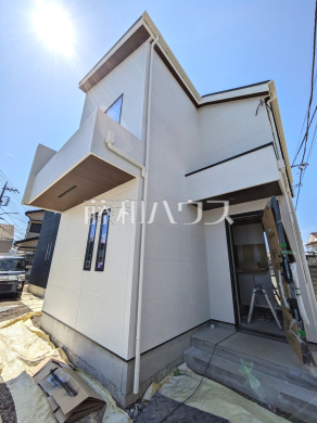 ≪1号棟　外観≫ウォークインクローゼットのある間取り♪お洋服等がたくさん収納できて便利です！　【府中市南町３丁目】