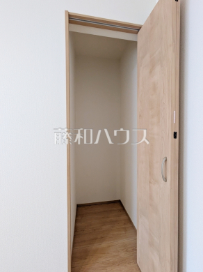 B号棟　収納　【練馬区南大泉１丁目】