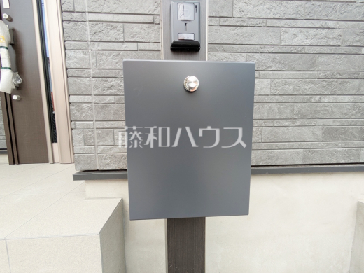 B号棟　ポスト　【練馬区南大泉１丁目】